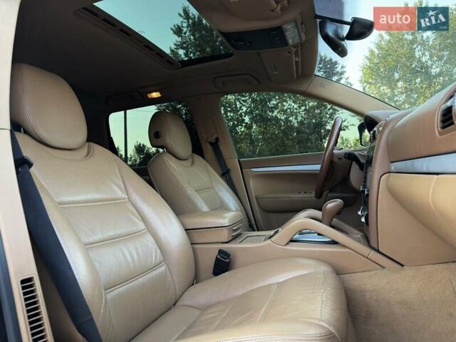 Чорний Порше Cayenne, об'ємом двигуна 3.6 л та пробігом 210 тис. км за 12500 $, фото 14 на Automoto.ua