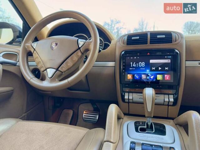 Черный Порше Каен, объемом двигателя 4.81 л и пробегом 181 тыс. км за 10900 $, фото 72 на Automoto.ua