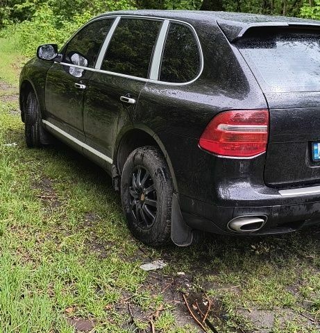 Черный Порше Каен, объемом двигателя 3.6 л и пробегом 123 тыс. км за 11114 $, фото 2 на Automoto.ua