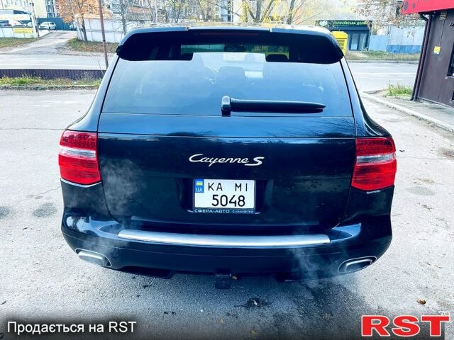 Чорний Порше Cayenne, об'ємом двигуна 4.8 л та пробігом 94 тис. км за 11900 $, фото 6 на Automoto.ua