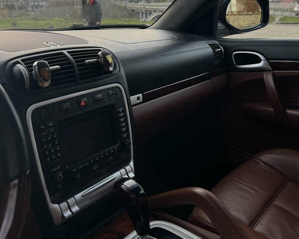 Черный Порше Каен, объемом двигателя 4.81 л и пробегом 180 тыс. км за 9000 $, фото 18 на Automoto.ua