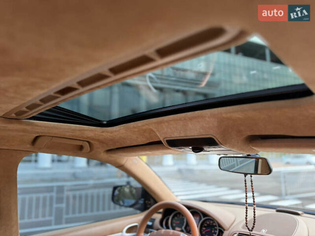 Черный Порше Каен, объемом двигателя 4.8 л и пробегом 178 тыс. км за 8900 $, фото 48 на Automoto.ua