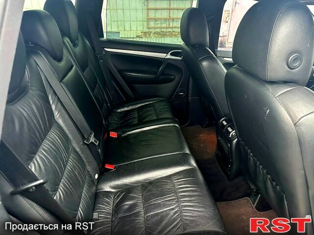 Черный Порше Каен, объемом двигателя 4.8 л и пробегом 178 тыс. км за 12700 $, фото 9 на Automoto.ua