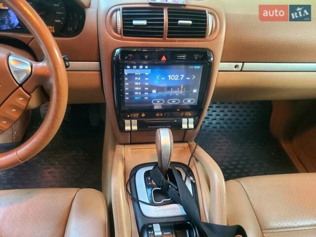 Чорний Порше Cayenne, об'ємом двигуна 3.6 л та пробігом 225 тис. км за 10900 $, фото 5 на Automoto.ua
