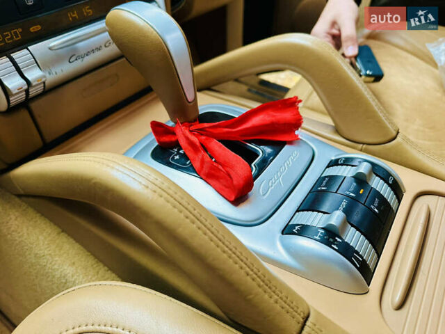 Порше Каен 2008 в Днепре (Днепропетровске) на Automoto.ua Черный Порше Каен, объемом двигателя 4.8 л и пробегом 147 тыс. км за 11700 $, фото 15 на Automoto.ua