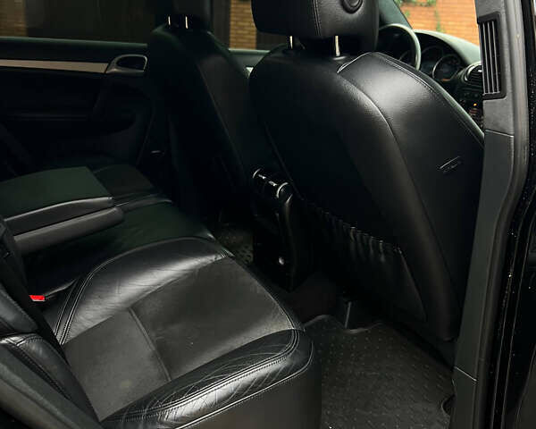 Черный Порше Каен, объемом двигателя 4.8 л и пробегом 177 тыс. км за 7999 $, фото 24 на Automoto.ua