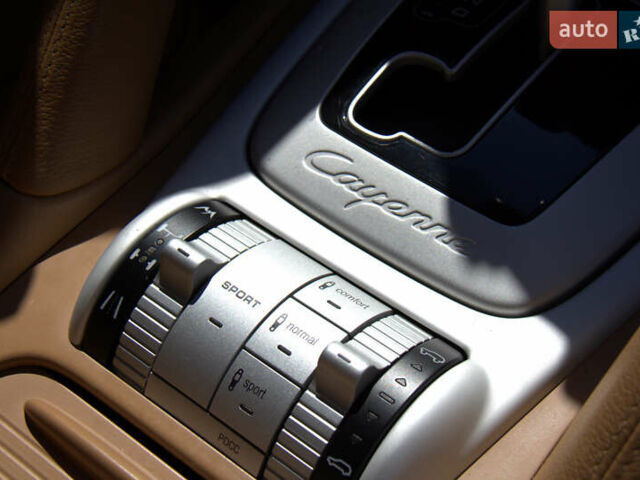 Чорний Порше Cayenne, об'ємом двигуна 4.81 л та пробігом 129 тис. км за 19999 $, фото 10 на Automoto.ua