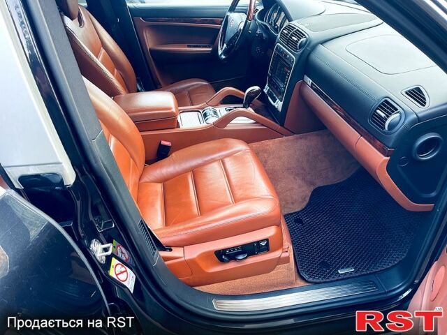 Чорний Порше Cayenne, об'ємом двигуна 4.8 л та пробігом 94 тис. км за 11900 $, фото 10 на Automoto.ua