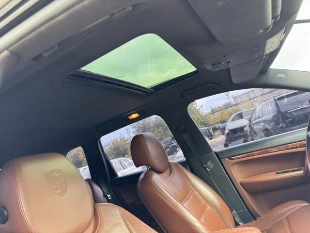 Чорний Порше Cayenne, об'ємом двигуна 0 л та пробігом 250 тис. км за 4500 $, фото 2 на Automoto.ua