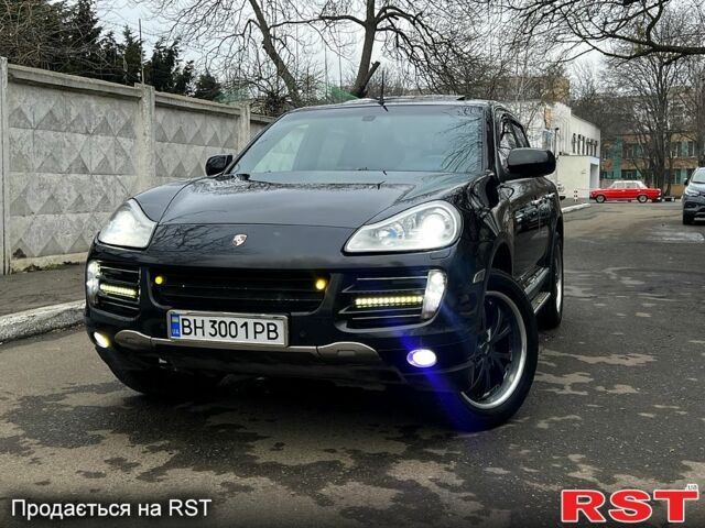 Черный Порше Каен, объемом двигателя 4.8 л и пробегом 214 тыс. км за 12500 $, фото 10 на Automoto.ua