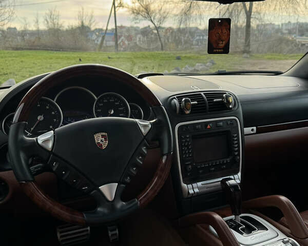 Черный Порше Каен, объемом двигателя 4.81 л и пробегом 180 тыс. км за 9000 $, фото 11 на Automoto.ua