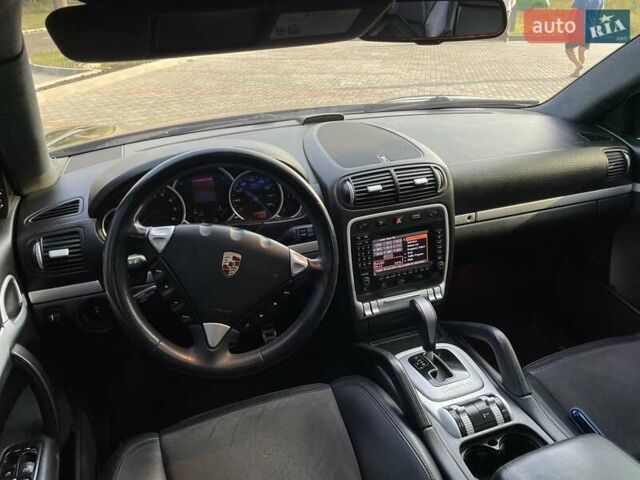 Черный Порше Каен, объемом двигателя 4.8 л и пробегом 130 тыс. км за 12900 $, фото 8 на Automoto.ua