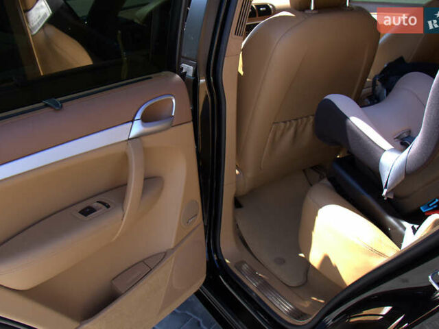 Чорний Порше Cayenne, об'ємом двигуна 4.81 л та пробігом 129 тис. км за 19999 $, фото 19 на Automoto.ua