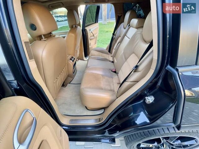 Черный Порше Каен, объемом двигателя 4.81 л и пробегом 181 тыс. км за 10900 $, фото 68 на Automoto.ua