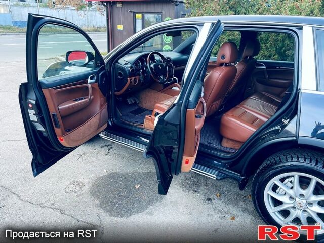 Чорний Порше Cayenne, об'ємом двигуна 4.8 л та пробігом 94 тис. км за 11900 $, фото 12 на Automoto.ua
