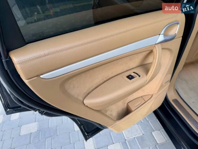 Черный Порше Каен, объемом двигателя 4.81 л и пробегом 181 тыс. км за 10900 $, фото 63 на Automoto.ua