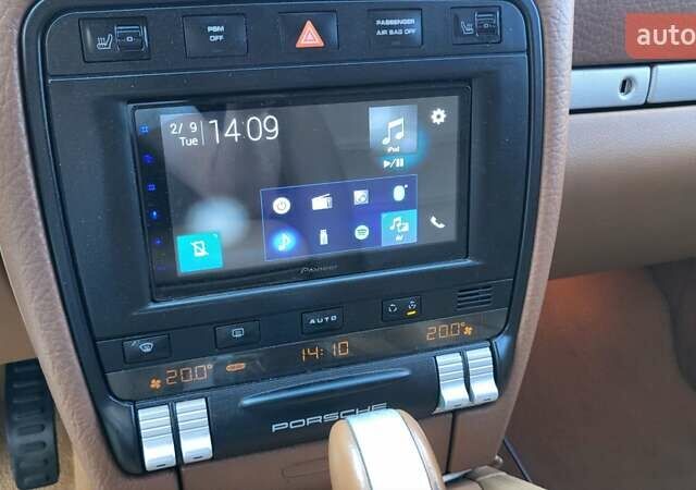 Чорний Порше Cayenne, об'ємом двигуна 3.6 л та пробігом 258 тис. км за 10000 $, фото 4 на Automoto.ua