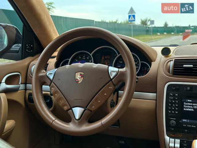 Черный Порше Каен, объемом двигателя 4.8 л и пробегом 110 тыс. км за 13900 $, фото 17 на Automoto.ua