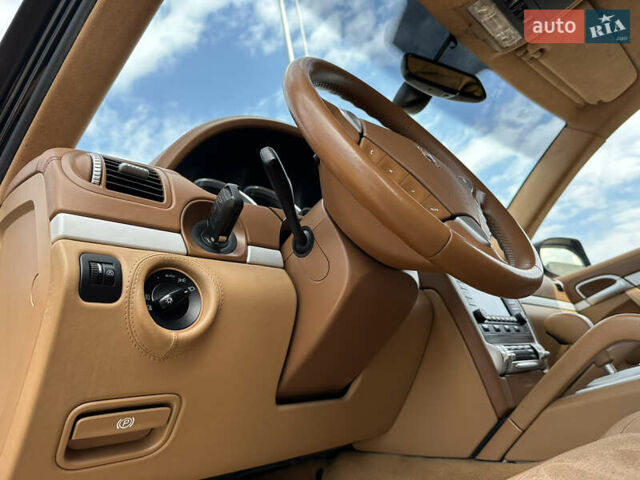 Черный Порше Каен, объемом двигателя 4.8 л и пробегом 145 тыс. км за 9300 $, фото 32 на Automoto.ua