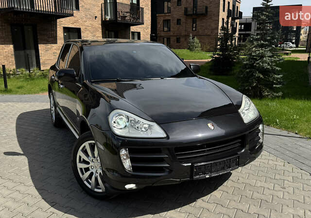 Черный Порше Каен, объемом двигателя 3 л и пробегом 165 тыс. км за 15888 $, фото 5 на Automoto.ua