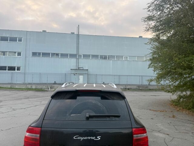 Черный Порше Каен, объемом двигателя 4.8 л и пробегом 200 тыс. км за 4500 $, фото 4 на Automoto.ua