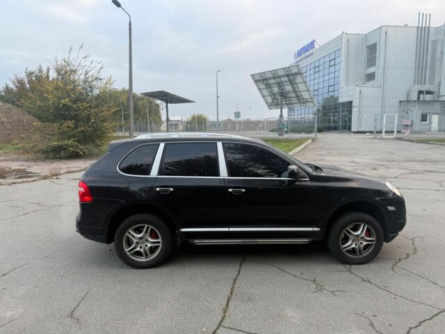 Черный Порше Каен, объемом двигателя 4.8 л и пробегом 200 тыс. км за 4500 $, фото 6 на Automoto.ua