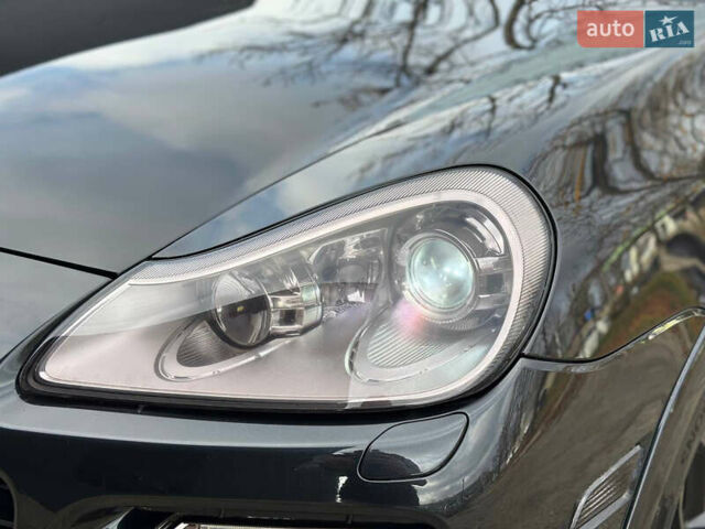 Черный Порше Каен, объемом двигателя 4.8 л и пробегом 170 тыс. км за 8999 $, фото 51 на Automoto.ua