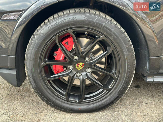 Черный Порше Каен, объемом двигателя 4.8 л и пробегом 170 тыс. км за 8999 $, фото 50 на Automoto.ua