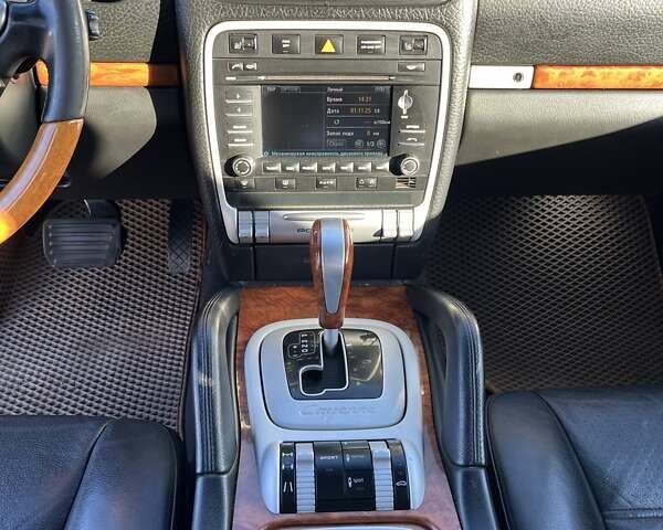 Чорний Порше Cayenne, об'ємом двигуна 2.97 л та пробігом 342 тис. км за 14900 $, фото 23 на Automoto.ua