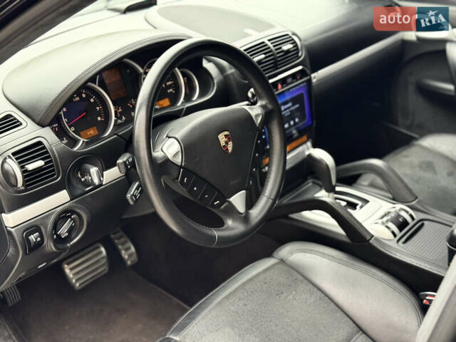 Чорний Порше Cayenne, об'ємом двигуна 4.81 л та пробігом 163 тис. км за 8999 $, фото 29 на Automoto.ua