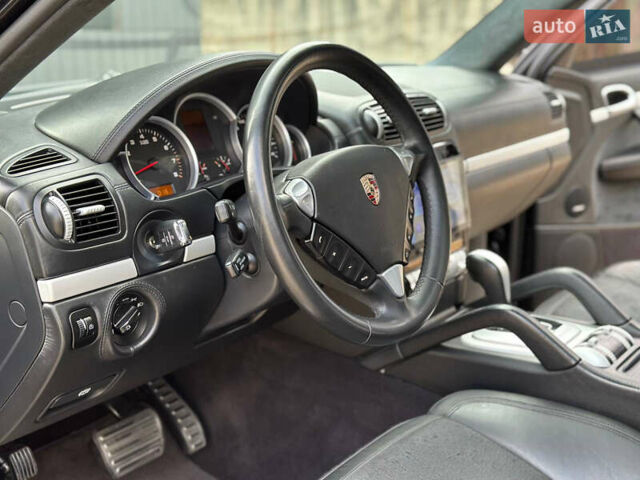 Черный Порше Каен, объемом двигателя 4.8 л и пробегом 170 тыс. км за 8999 $, фото 11 на Automoto.ua