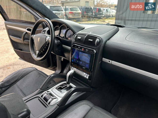 Черный Порше Каен, объемом двигателя 4.8 л и пробегом 170 тыс. км за 8999 $, фото 30 на Automoto.ua