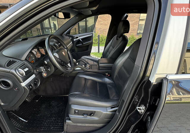 Черный Порше Каен, объемом двигателя 3 л и пробегом 165 тыс. км за 15888 $, фото 47 на Automoto.ua