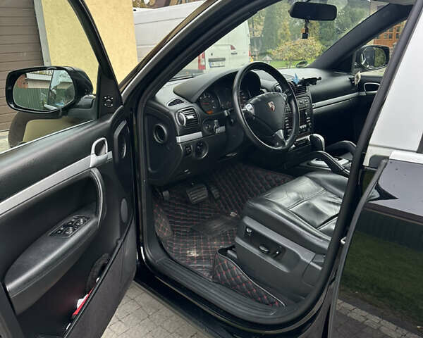 Черный Порше Каен, объемом двигателя 2.97 л и пробегом 261 тыс. км за 18200 $, фото 8 на Automoto.ua