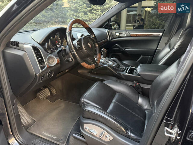 Черный Порше Каен, объемом двигателя 3.6 л и пробегом 263 тыс. км за 14500 $, фото 9 на Automoto.ua