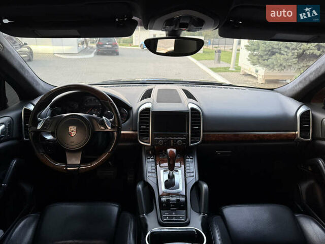 Черный Порше Каен, объемом двигателя 3.6 л и пробегом 263 тыс. км за 14500 $, фото 13 на Automoto.ua