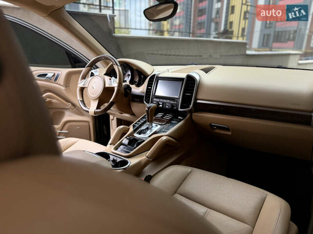 Чорний Порше Cayenne, об'ємом двигуна 4.8 л та пробігом 235 тис. км за 18999 $, фото 66 на Automoto.ua