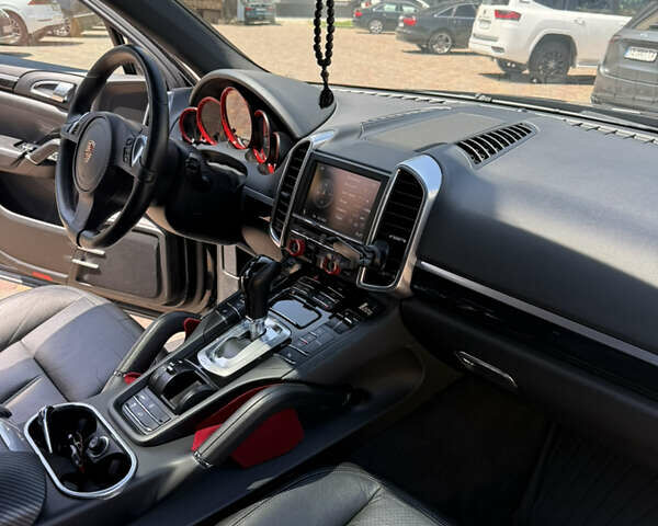 Черный Порше Каен, объемом двигателя 3.6 л и пробегом 195 тыс. км за 16500 $, фото 11 на Automoto.ua