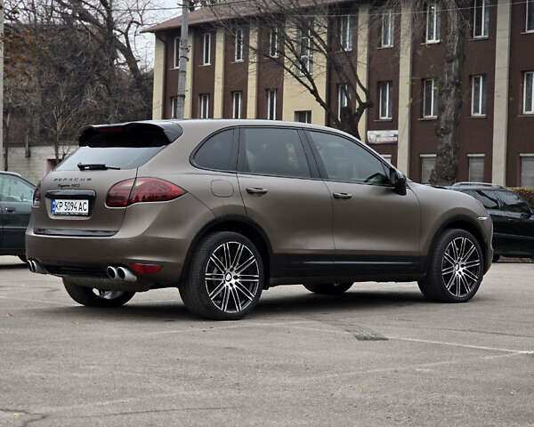 Черный Порше Каен, объемом двигателя 4.8 л и пробегом 164 тыс. км за 14500 $, фото 4 на Automoto.ua