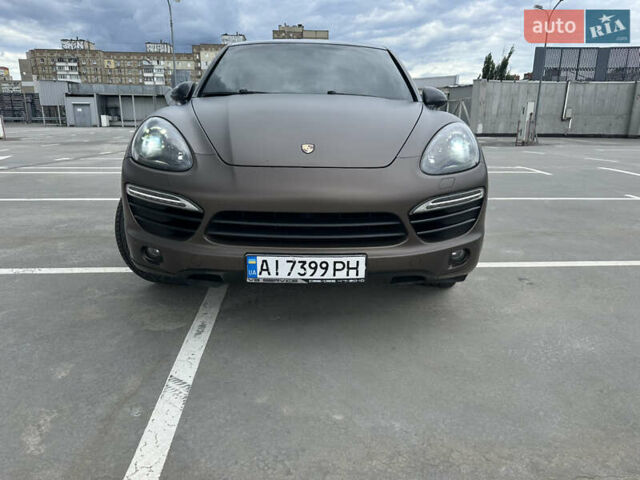 Черный Порше Каен, объемом двигателя 4.8 л и пробегом 150 тыс. км за 18000 $, фото 2 на Automoto.ua