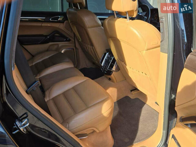 Чорний Порше Cayenne, об'ємом двигуна 4.8 л та пробігом 105 тис. км за 25900 $, фото 25 на Automoto.ua