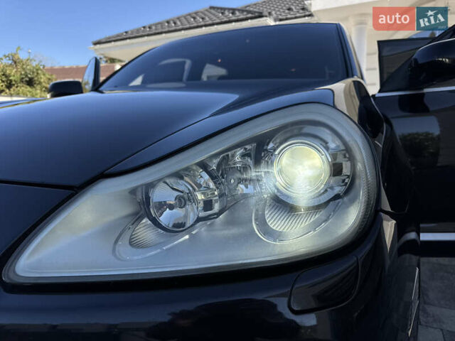 Черный Порше Каен, объемом двигателя 3 л и пробегом 173 тыс. км за 14950 $, фото 44 на Automoto.ua