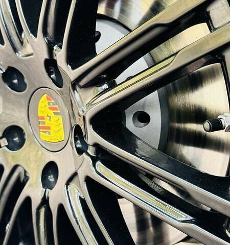 Чорний Порше Cayenne, об'ємом двигуна 4.8 л та пробігом 163 тис. км за 23800 $, фото 130 на Automoto.ua