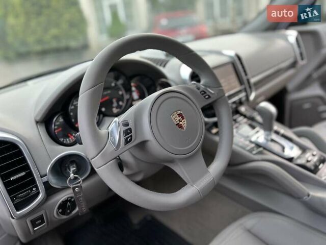 Черный Порше Каен, объемом двигателя 3 л и пробегом 238 тыс. км за 20499 $, фото 64 на Automoto.ua