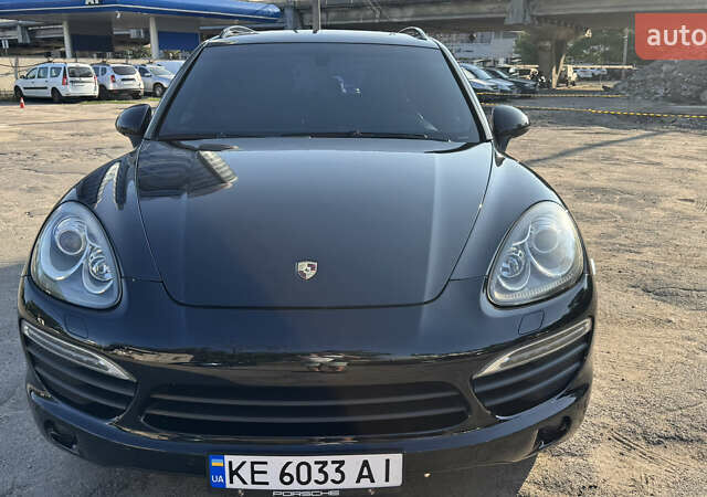 Черный Порше Каен, объемом двигателя 4.81 л и пробегом 150 тыс. км за 15000 $, фото 1 на Automoto.ua