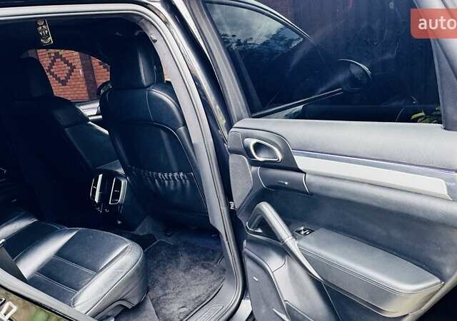 Чорний Порше Cayenne, об'ємом двигуна 4.8 л та пробігом 163 тис. км за 23800 $, фото 90 на Automoto.ua
