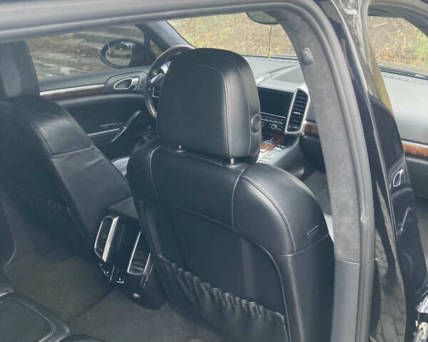 Чорний Порше Cayenne, об'ємом двигуна 3.6 л та пробігом 260 тис. км за 22000 $, фото 12 на Automoto.ua