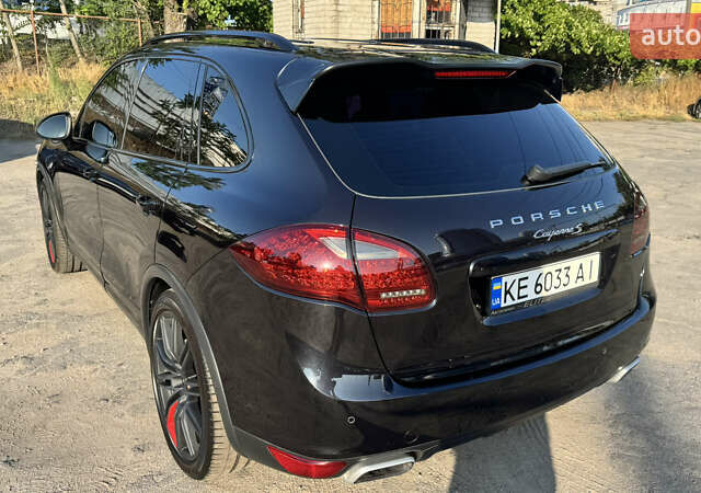 Черный Порше Каен, объемом двигателя 4.81 л и пробегом 150 тыс. км за 15000 $, фото 6 на Automoto.ua