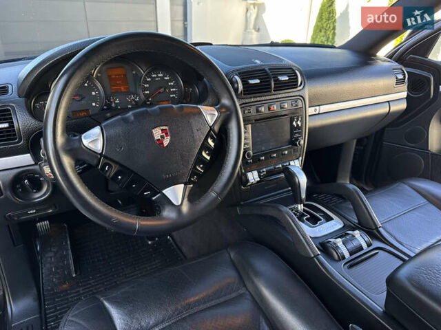 Чорний Порше Cayenne, об'ємом двигуна 3 л та пробігом 173 тис. км за 15850 $, фото 68 на Automoto.ua