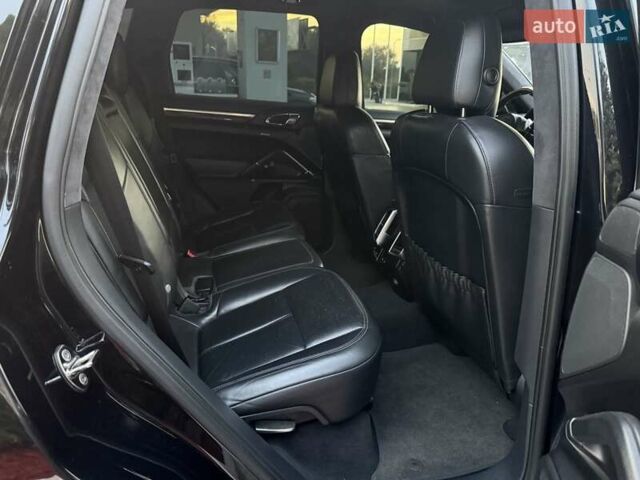Чорний Порше Cayenne, об'ємом двигуна 3.6 л та пробігом 260 тис. км за 18000 $, фото 23 на Automoto.ua